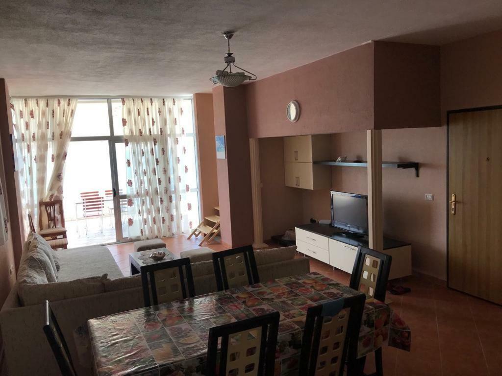Apartament Me Qera Plazh Golem * Durrës
